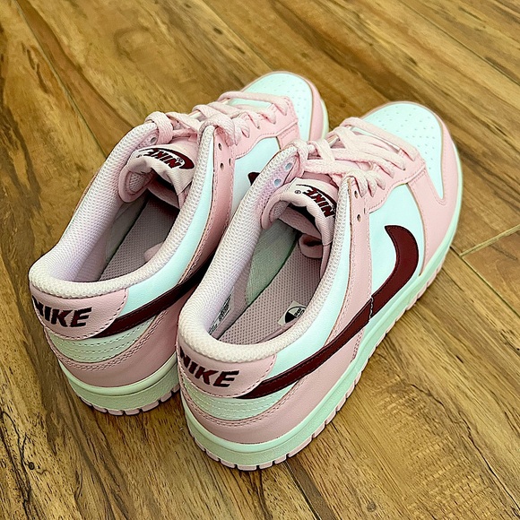 Nike Dunk Low “Pink Foam” - Picture 6 of 13